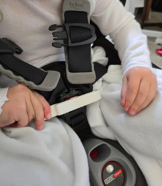 Herramienta ergonómica para el cinturón de seguridad del asiento de coche